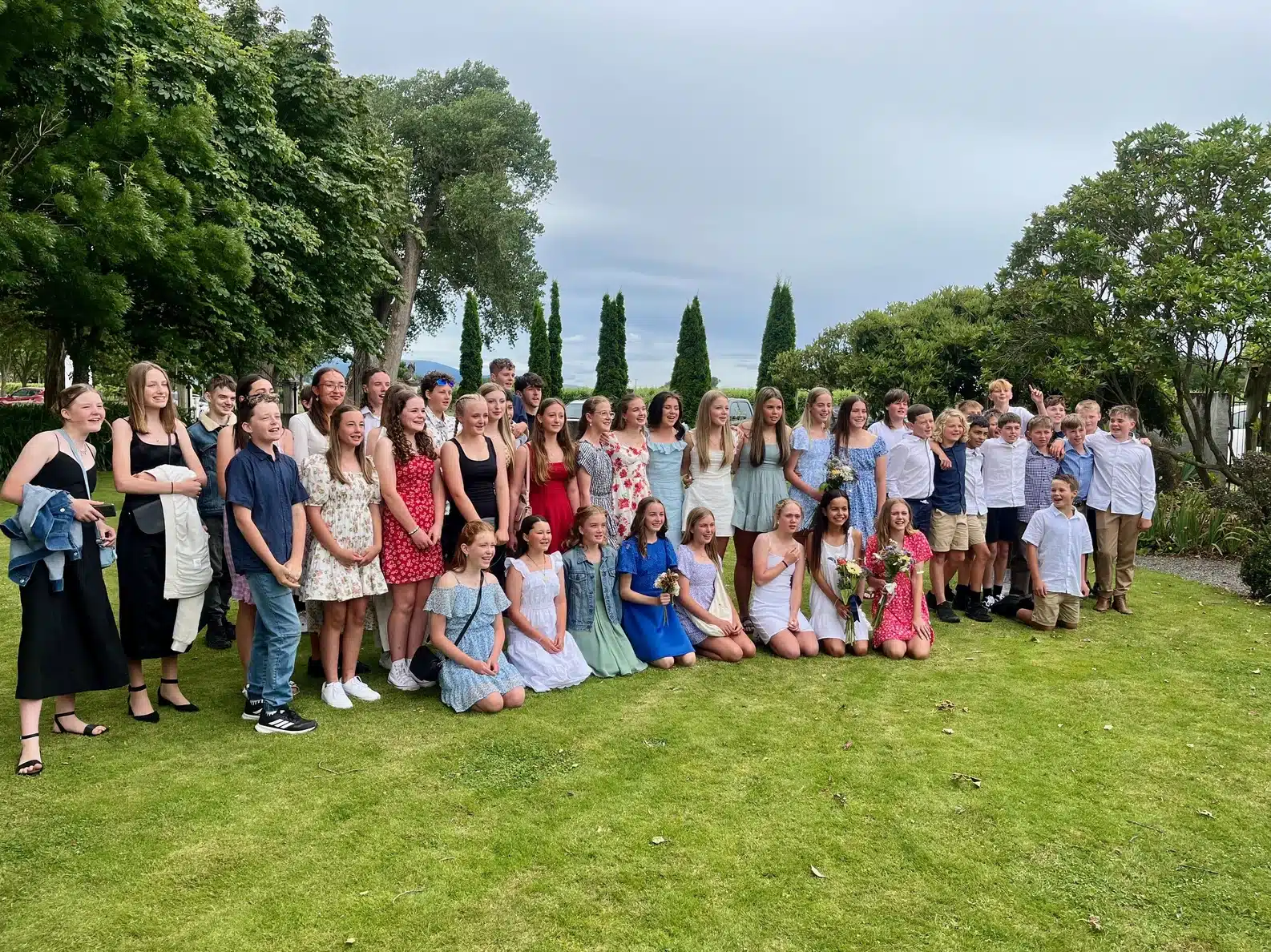 Renwick School Year 8 students dressed up and celebrating at their 2024 Leavers Dinner at Allan Scott Winery